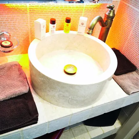 La Riviere Du Bien Etre Bed & Breakfast 4*