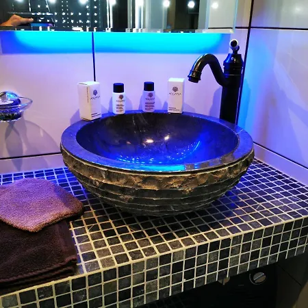 La Riviere Du Bien Etre Bed & Breakfast 4*